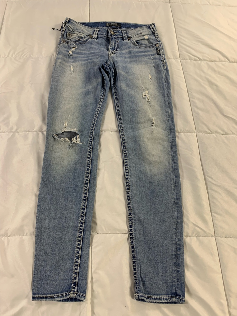 Pre loved SILVER jeans womens size 27x29